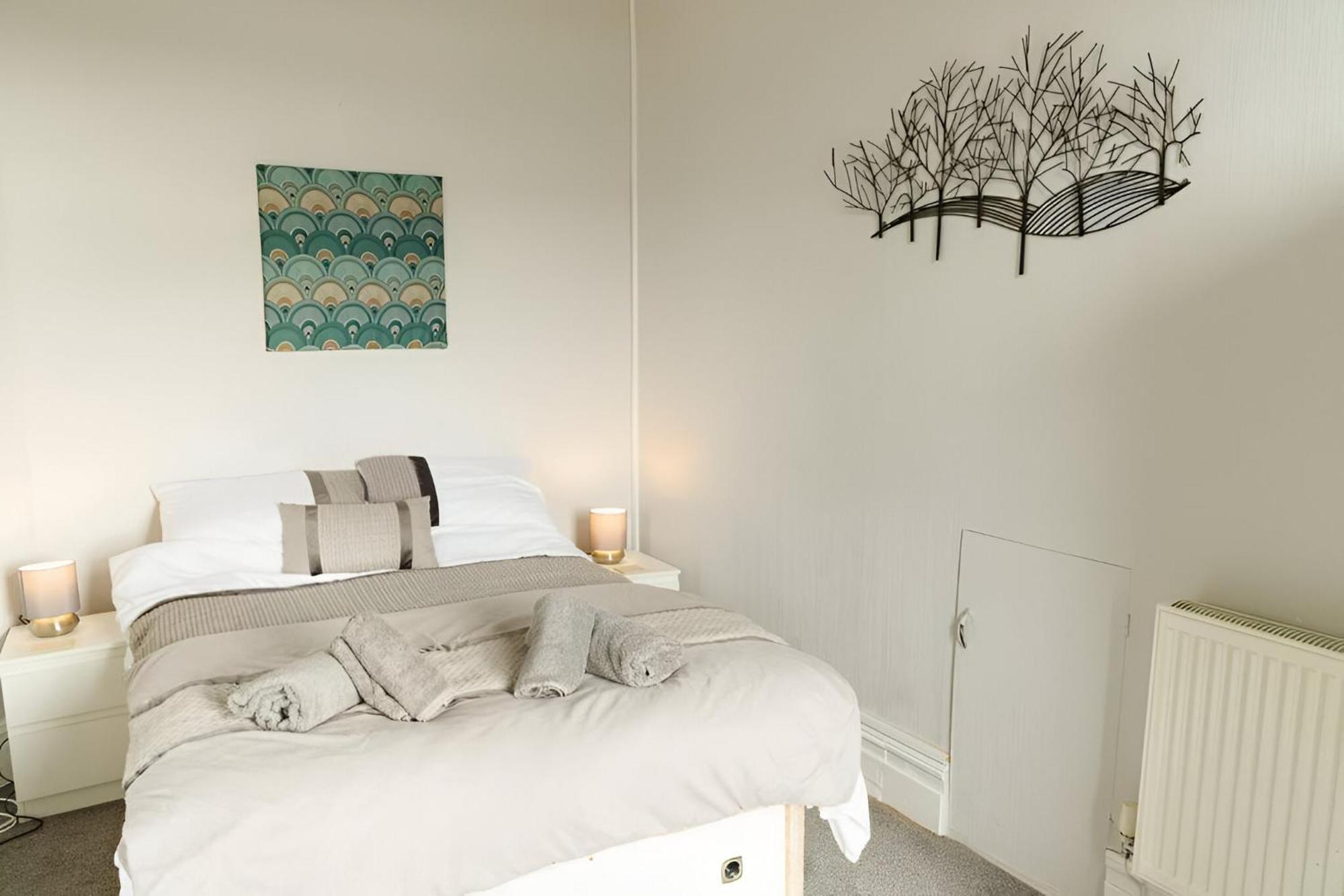 Seaside Solace 2Br With Scenic Coastline Views Llandudno Zewnętrze zdjęcie